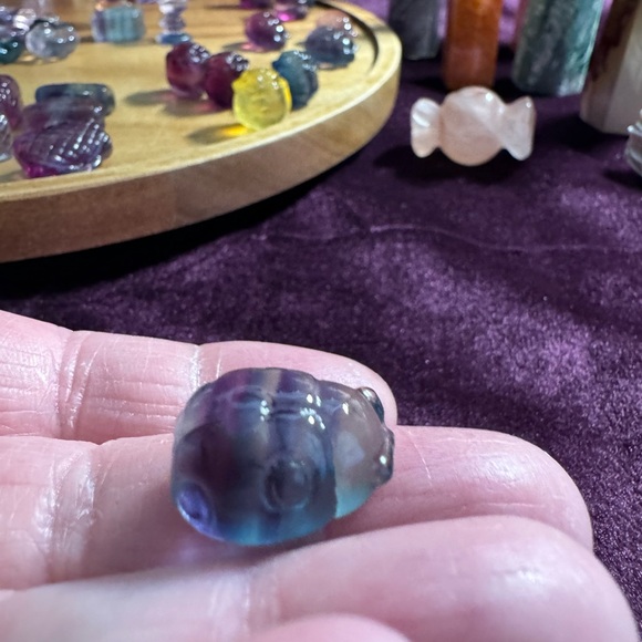 Mini Flourite Carving - Picture 3 of 16